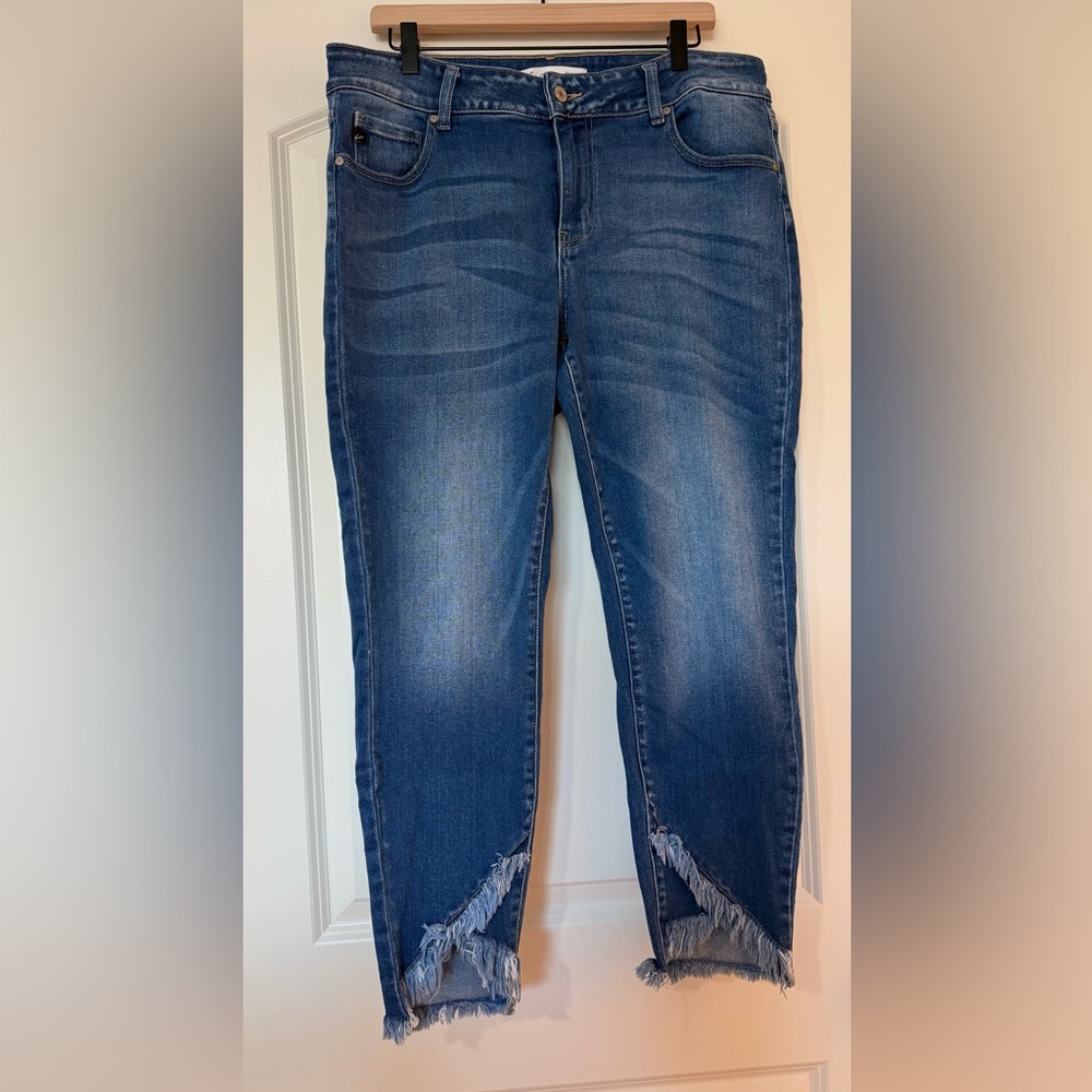 KanCan Dark Blue Cropped Jeans
